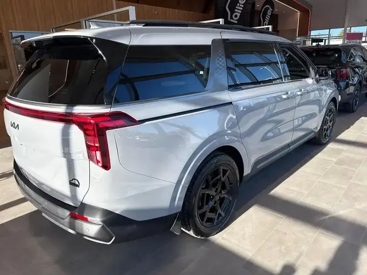 Kia Carnival 2026 photo 3