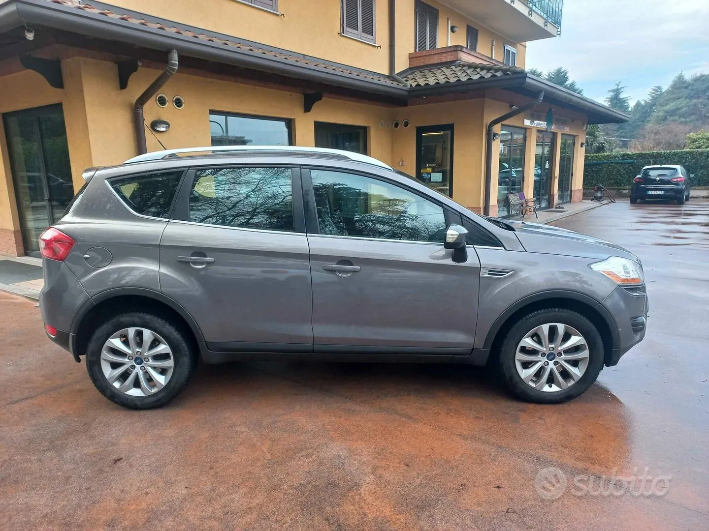 Ford Kuga 2012 photo 4