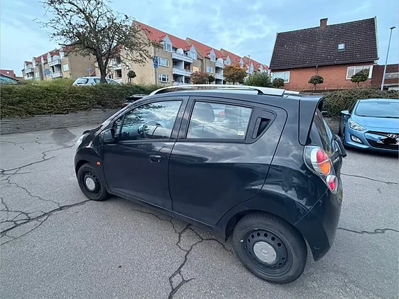 Chevrolet Spark 2010 photo 2