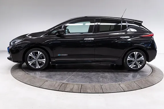 Nissan Leaf 2018 photo 2