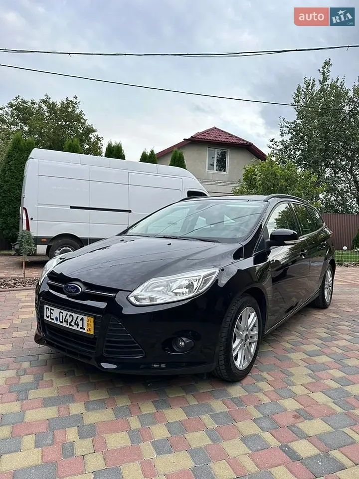 Ford Focus 2012 photo 2