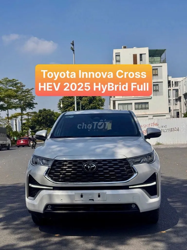 Toyota Innova Cross