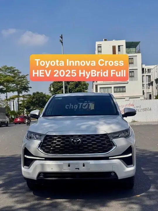 Toyota Innova Cross