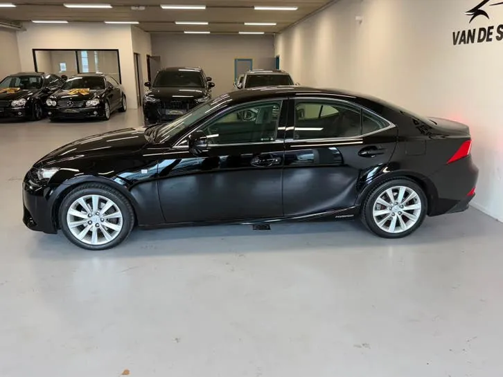 Lexus Is 2015 photo 3