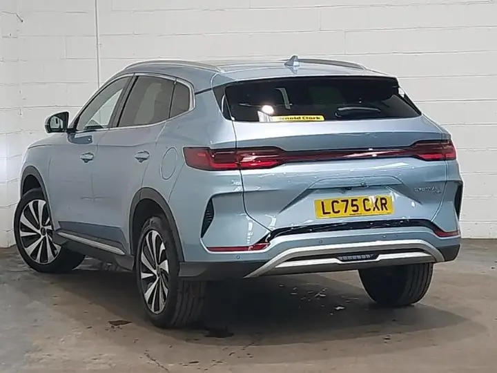 BYD Seal U 2025 photo 2
