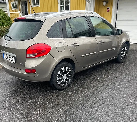 Renault Clio 2012 photo 3