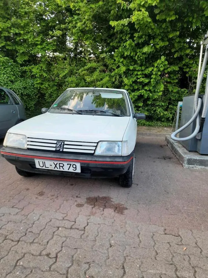 Peugeot 205