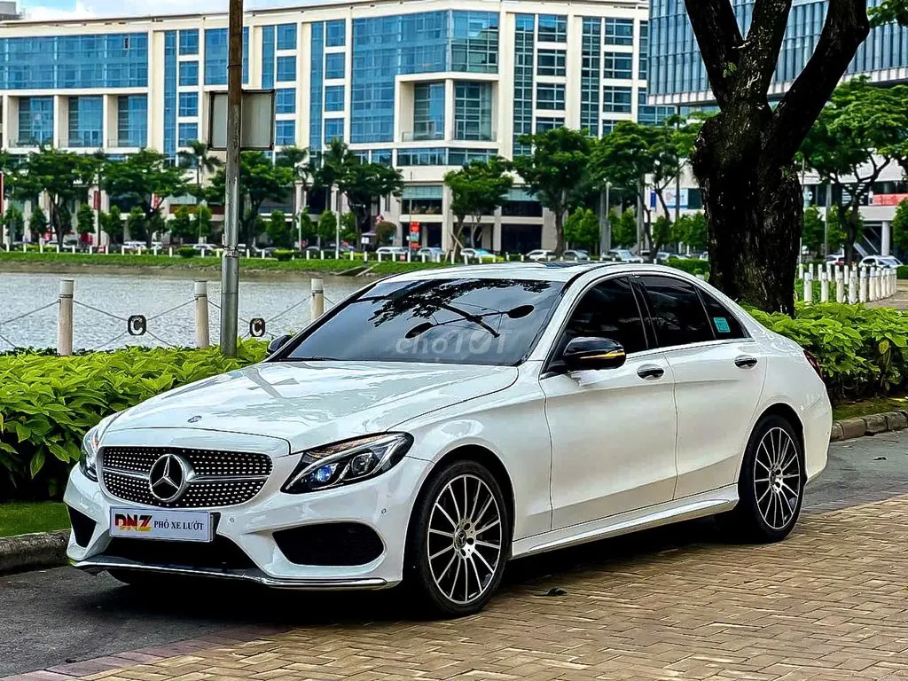 Mercedes-Benz C-Class 2018 photo 2