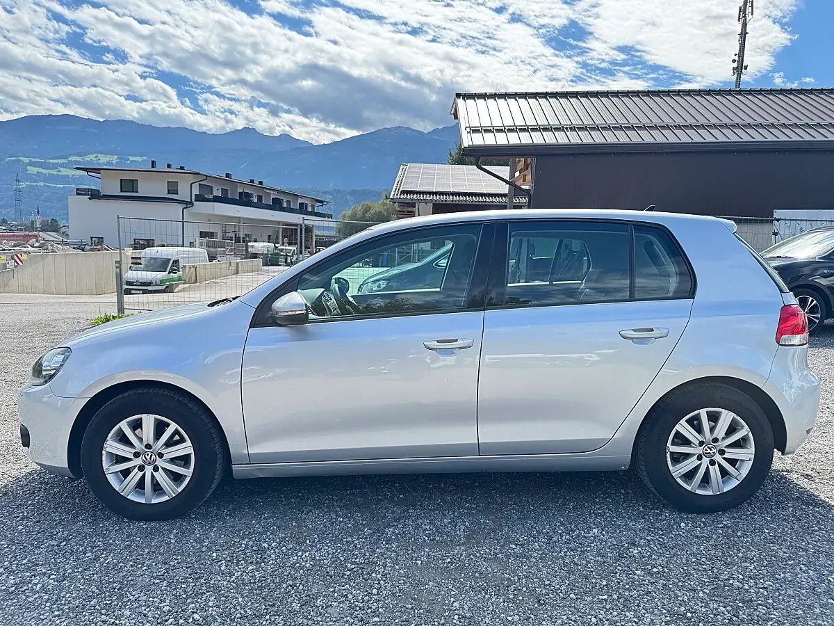Volkswagen Golf 2012 photo 3