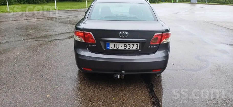 Toyota Avensis 2010 photo 3