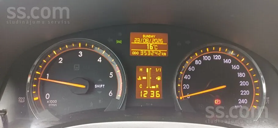 Toyota Avensis 2010 photo 4