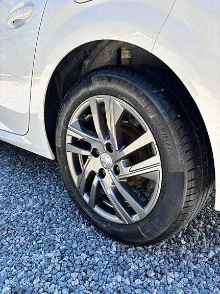 Peugeot 208 2022 photo 5