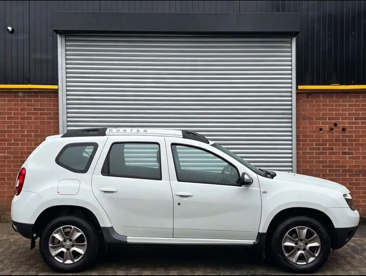 Dacia Duster 2015 photo 2