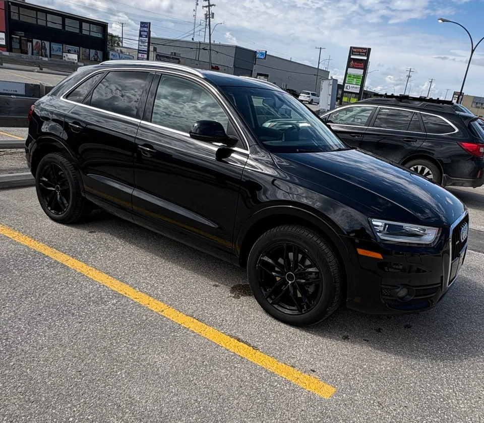 Audi Q3 2015 photo 2