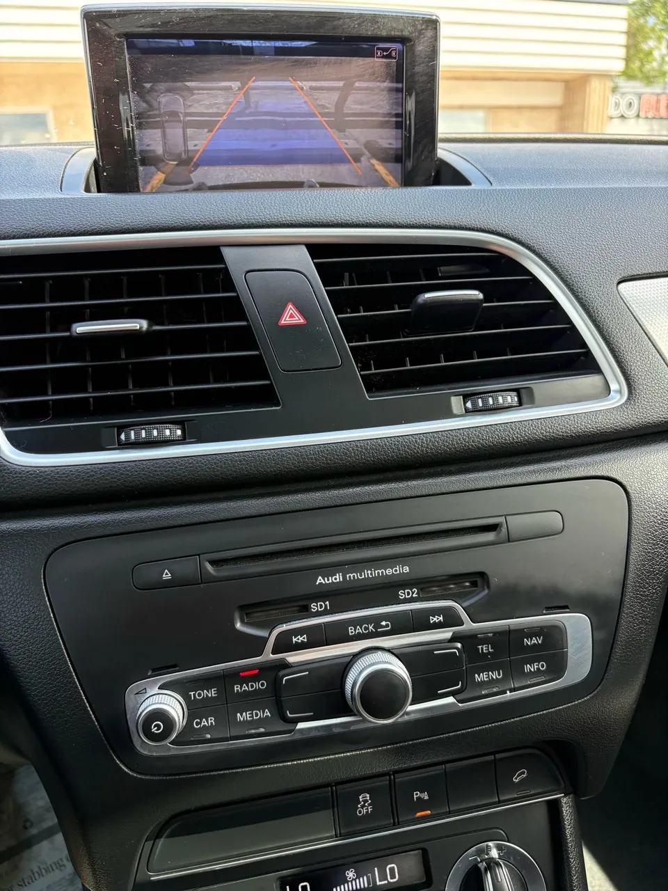 Audi Q3 2015 photo 5
