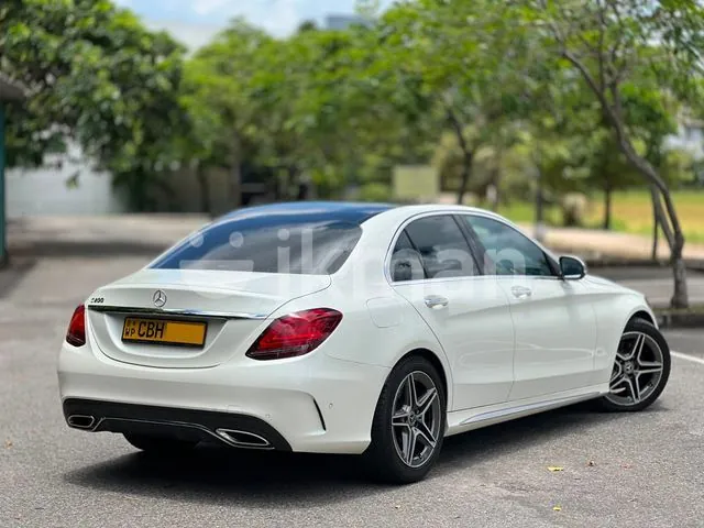 Mercedes-Benz C200 2018 photo 2