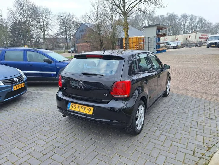 Volkswagen Polo 2010 photo 3