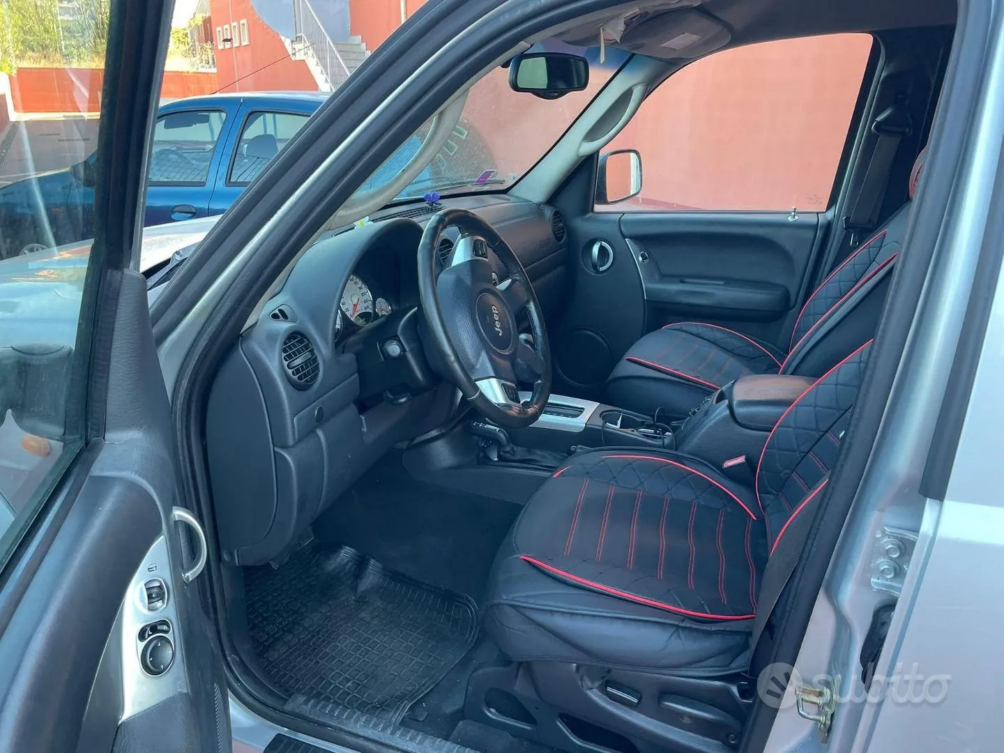 Jeep Liberty 2004 photo 4
