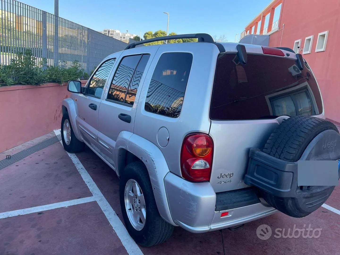 Jeep Liberty 2004 photo 2