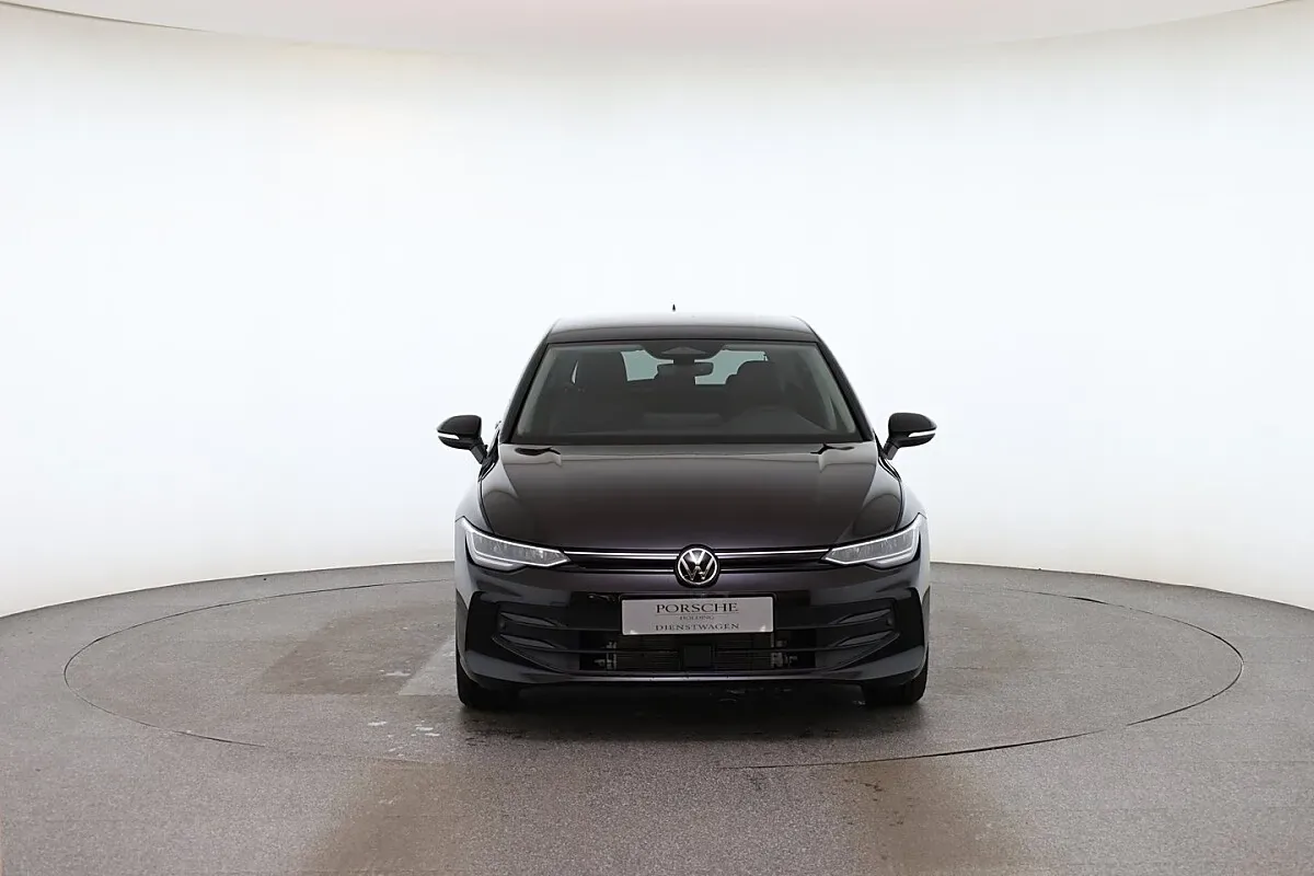 Volkswagen Golf 2026 photo 2