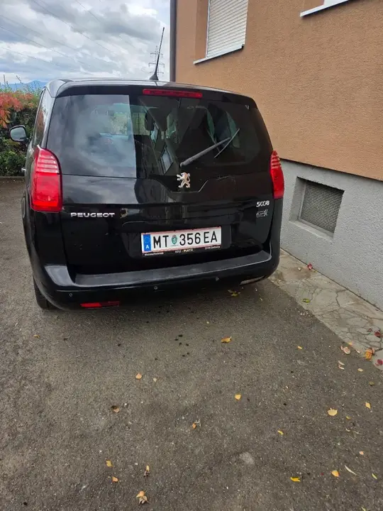 Peugeot 5008 2012 photo 3
