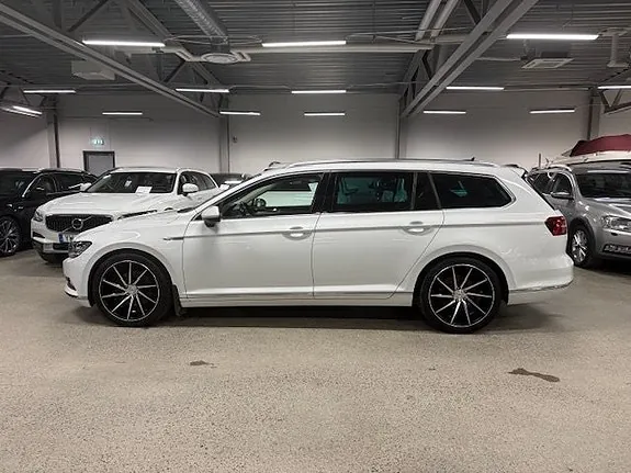Volkswagen Passat 2016 photo 2