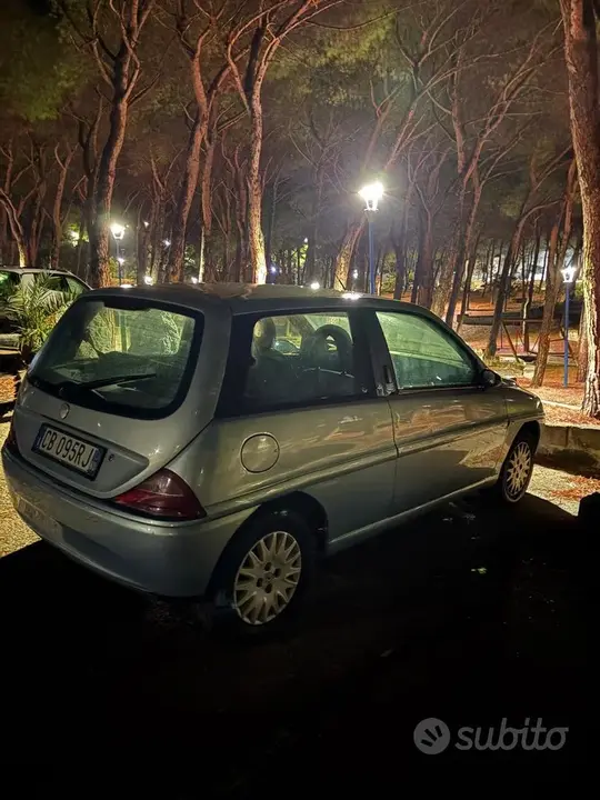 Lancia Y 2003 photo 2