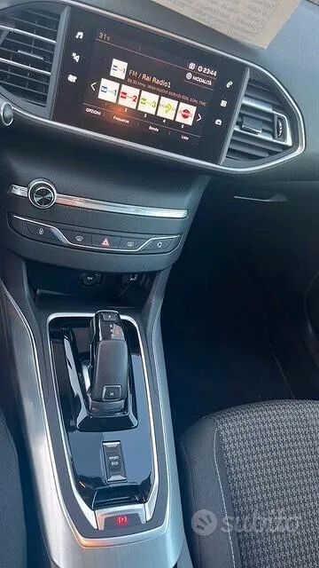Peugeot 308 2020 photo 2