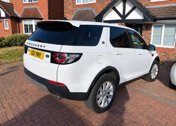 Land Rover Discovery Sport 2015 photo 3