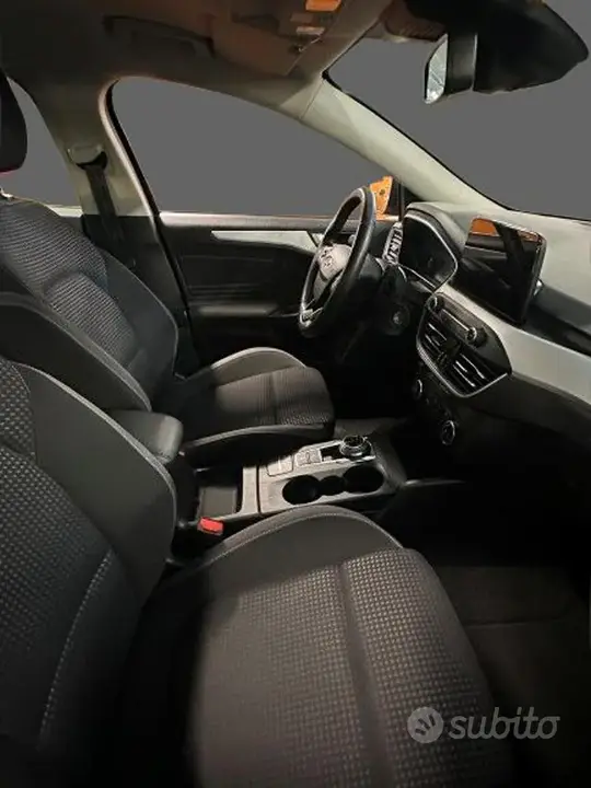 Ford Focus 2020 photo 2