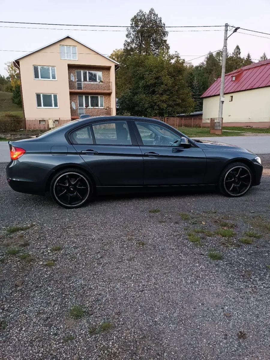 BMW 3 Series 2014 photo 3