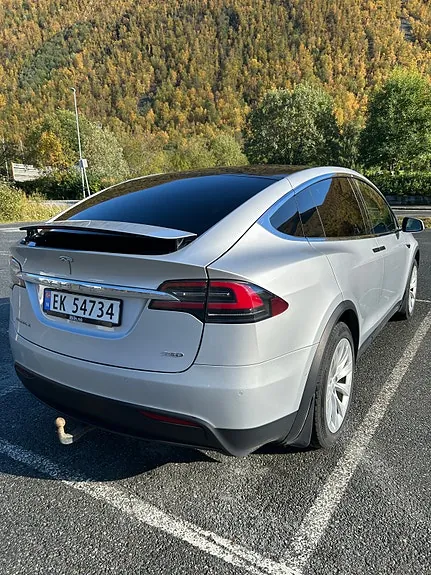 Tesla Model X 2017 photo 4