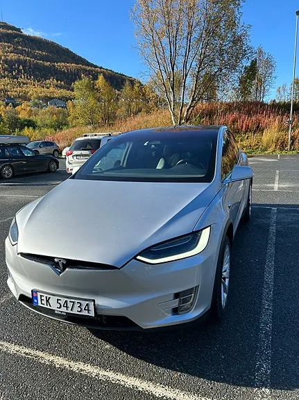 Tesla Model X 2017 photo 2