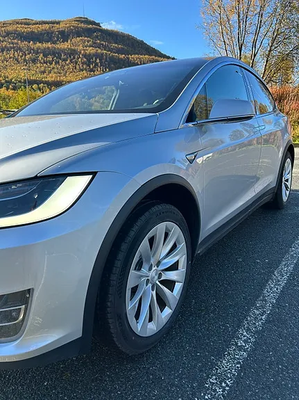 Tesla Model X 2017 photo 3