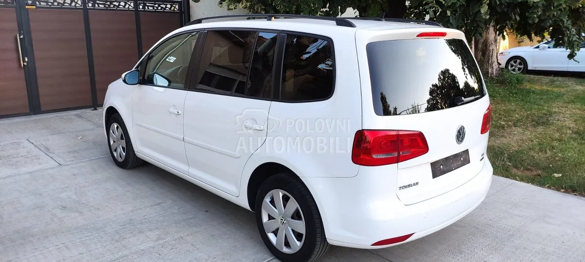 Volkswagen Touran 2012 photo 3