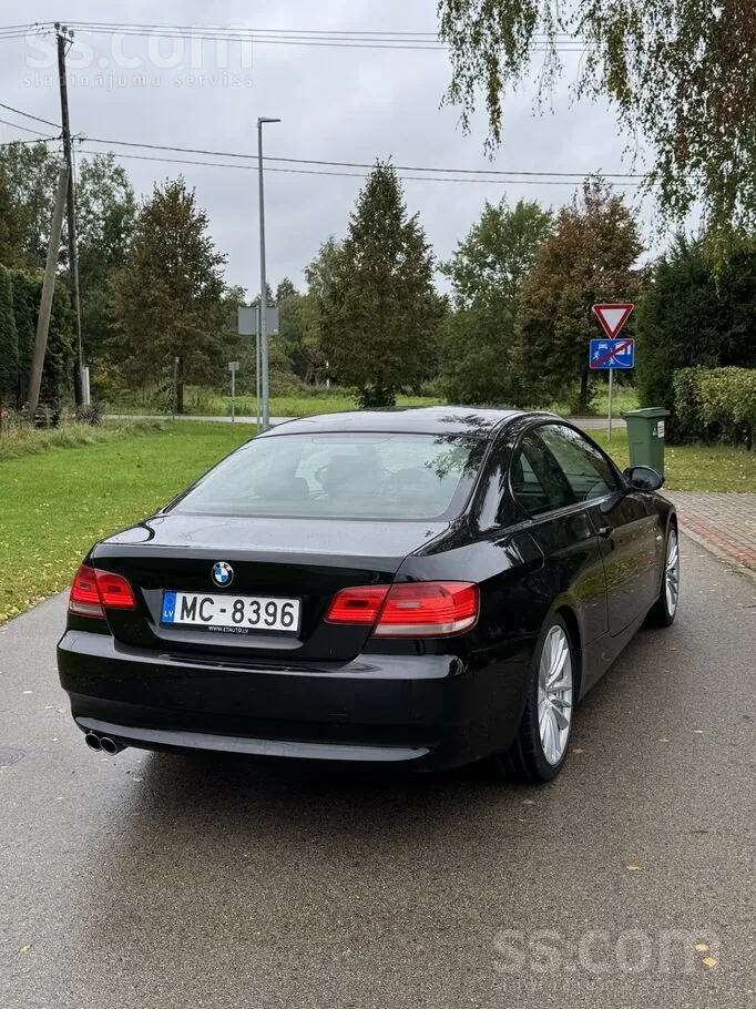 BMW 330 2006 photo 4