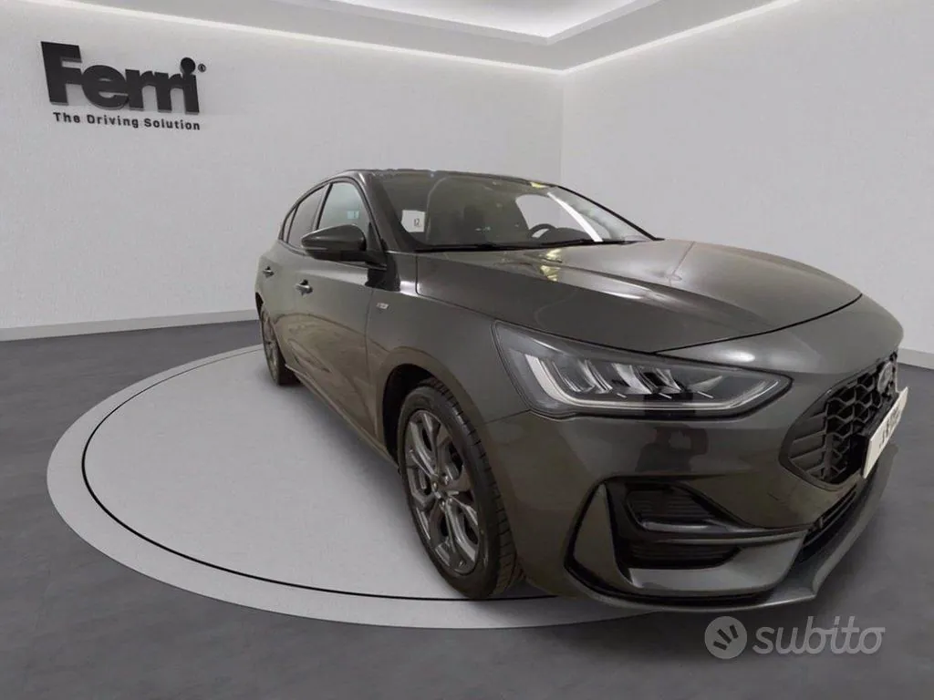 Ford Focus 2023 photo 3