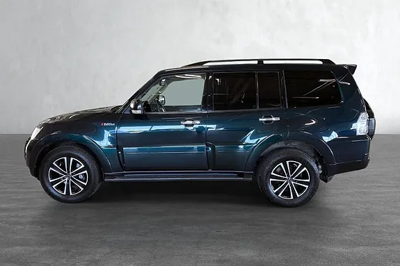 Mitsubishi Pajero 2018 photo 4