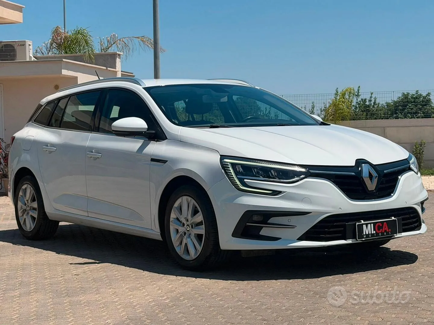 Renault Megane 2022 photo 3
