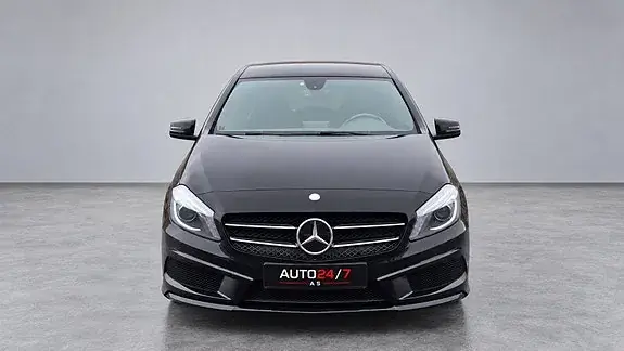 Mercedes-Benz A 180 2014 photo 3