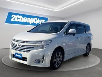 Nissan Elgrand 2013 photo 2