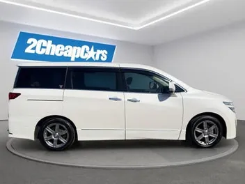 Nissan Elgrand 2013 photo 5