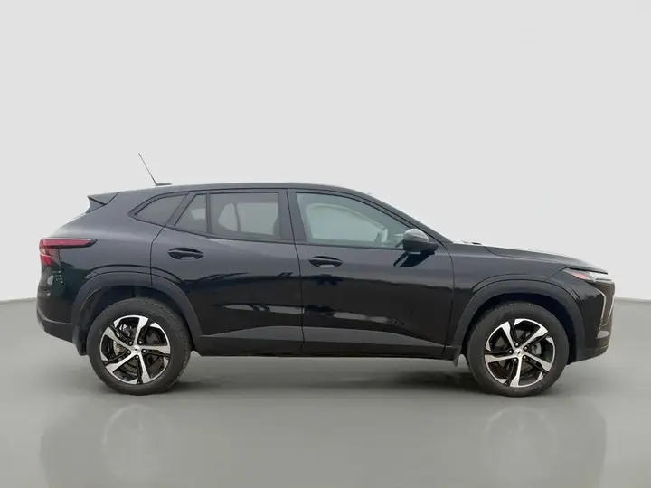 Chevrolet Trax 2024 photo 2