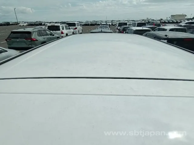 Toyota Vellfire X 2013 photo 5