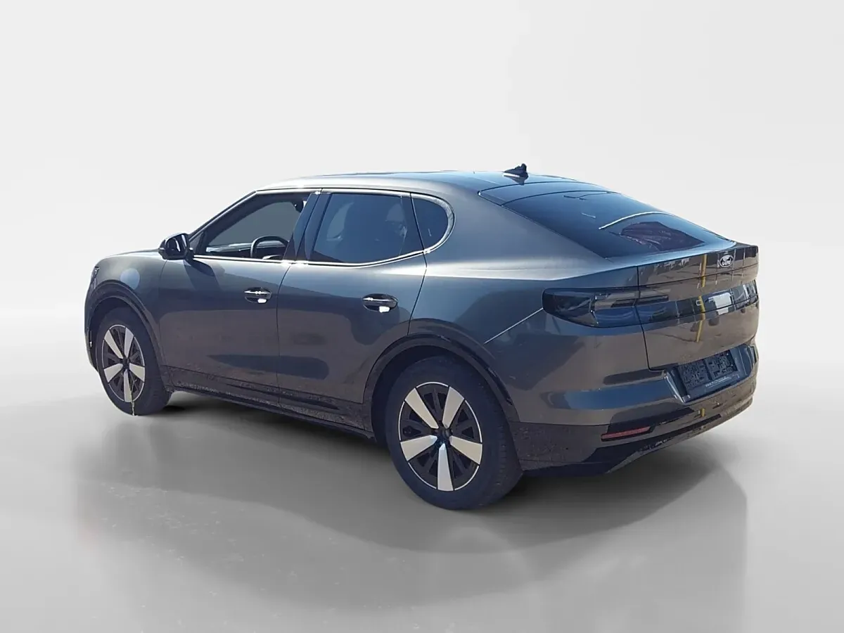Ford Capri 2026 photo 3