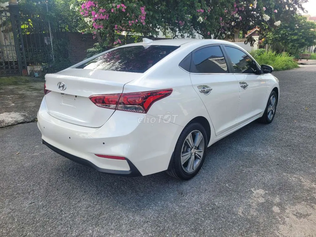 Hyundai Accent 2019 photo 5