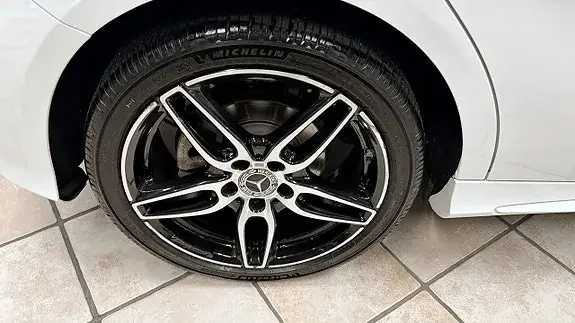 Mercedes-Benz A 180 2018 photo 5