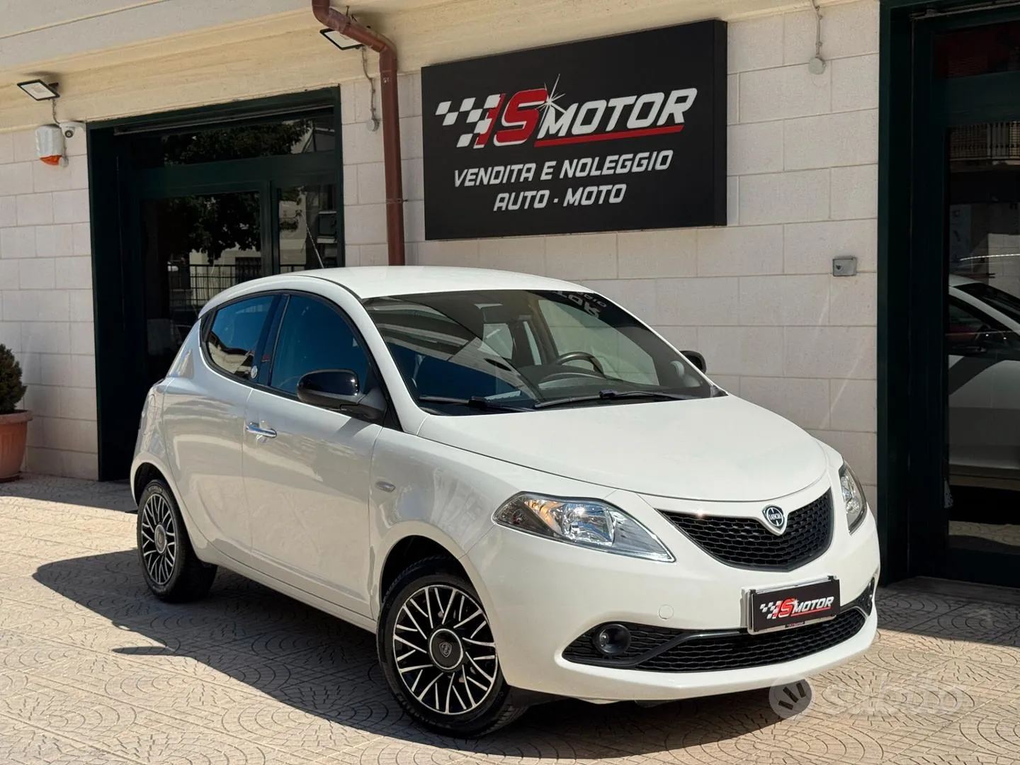 Lancia Ypsilon