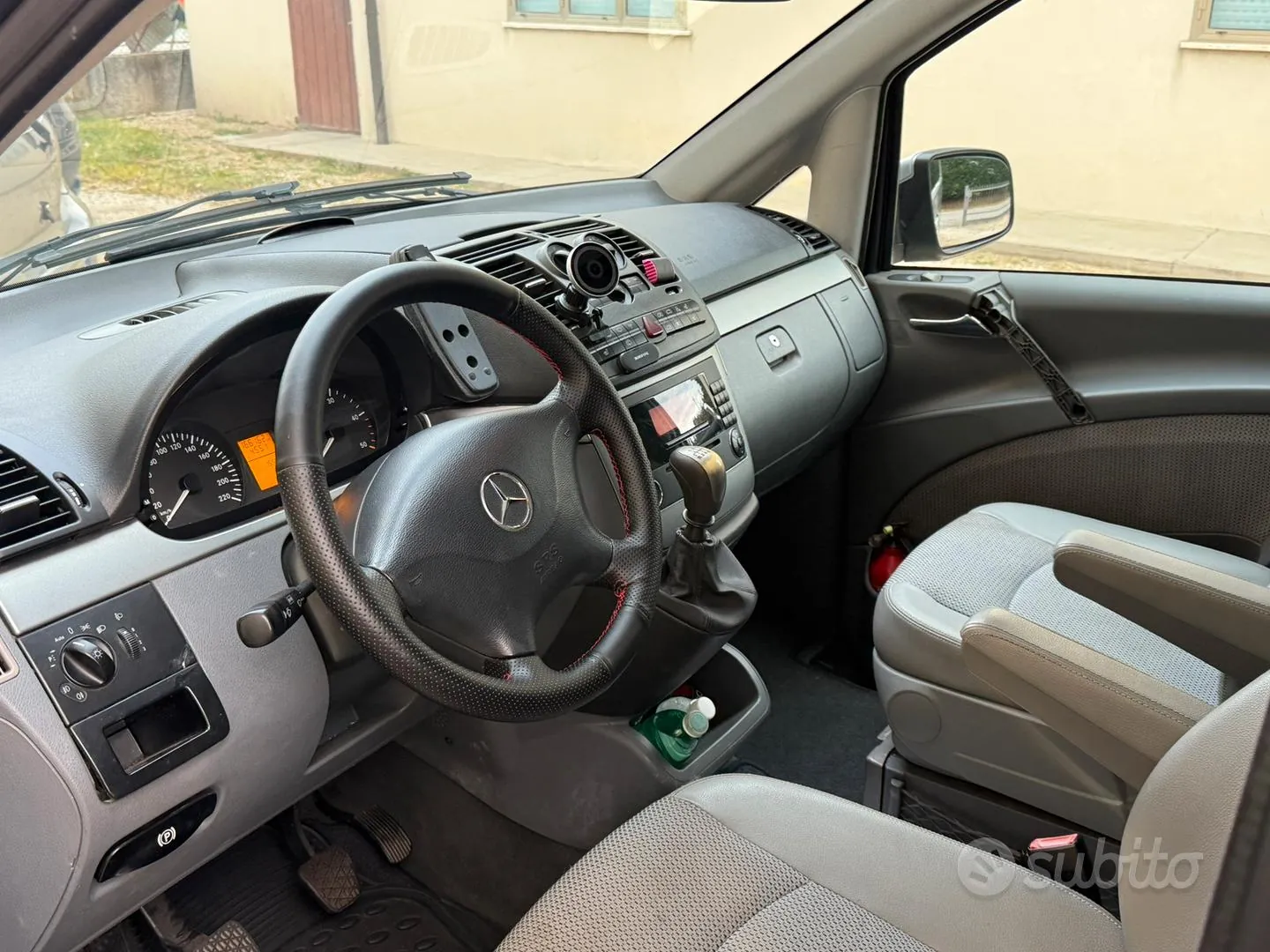 Mercedes-Benz Viano 2010 photo 5