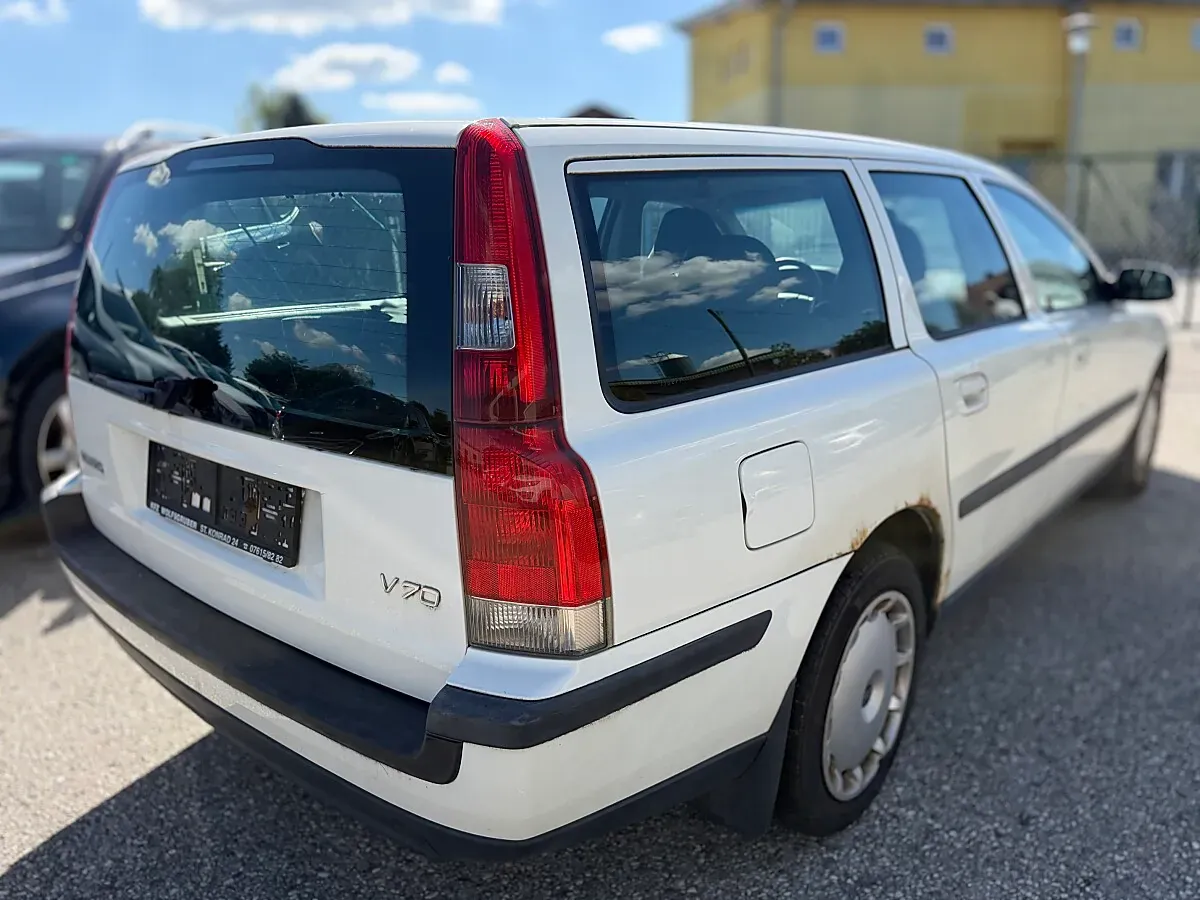 Volvo V70 2002 photo 3